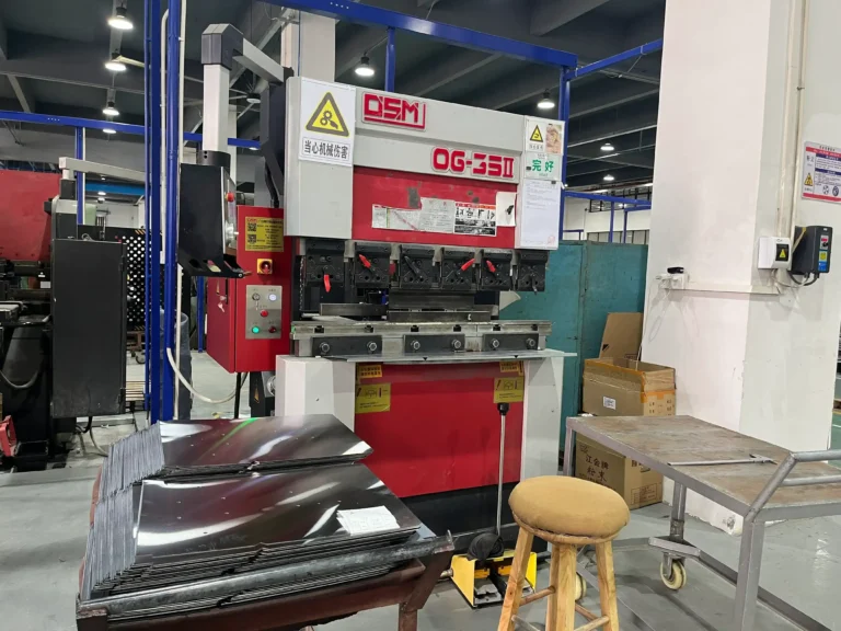 production process metal cutting
